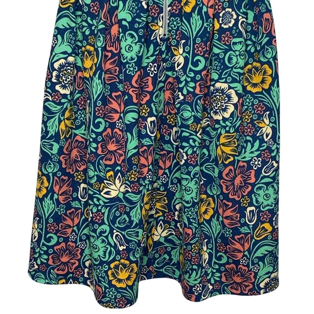LuLaRoe Amelia Dress Womens Size M Retro Floral Garden Pleated Stretch Pockets